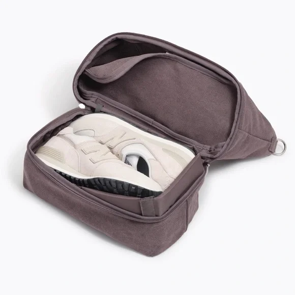 NWT Lo and Sons Catalina Day Tote, Thistle